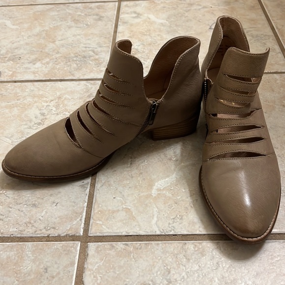 Booties - Picture 2 of 7